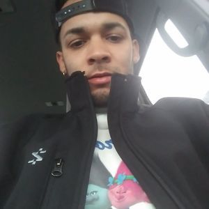 Meet your Posher, Luis